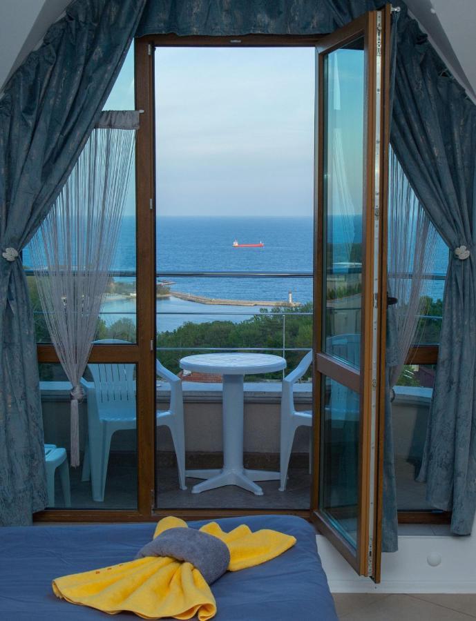 Black Sea Narcissus - Quiet Studio With Amazing Sea View Varna Buitenkant foto