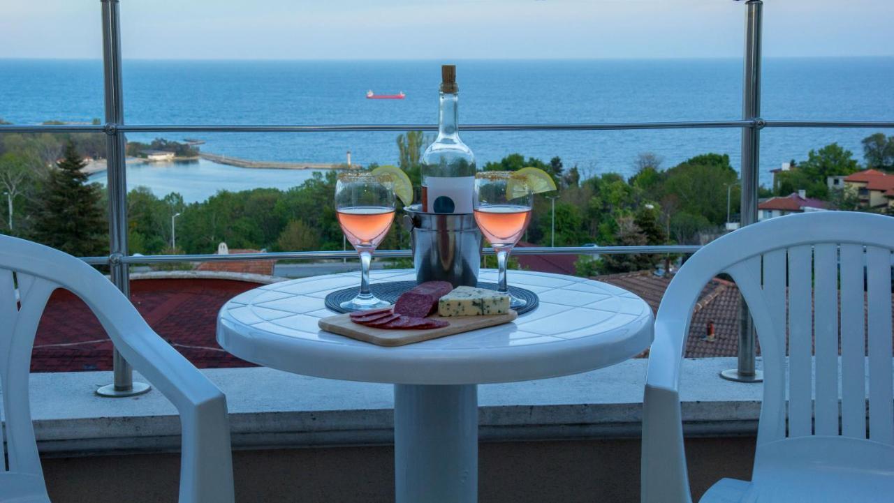Black Sea Narcissus - Quiet Studio With Amazing Sea View Varna Buitenkant foto