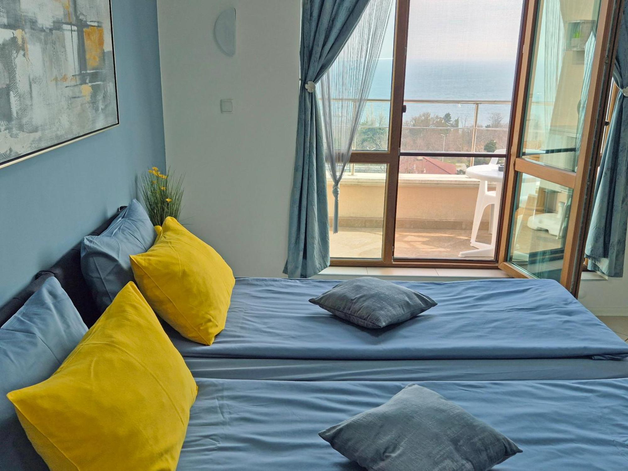 Black Sea Narcissus - Quiet Studio With Amazing Sea View Varna Buitenkant foto