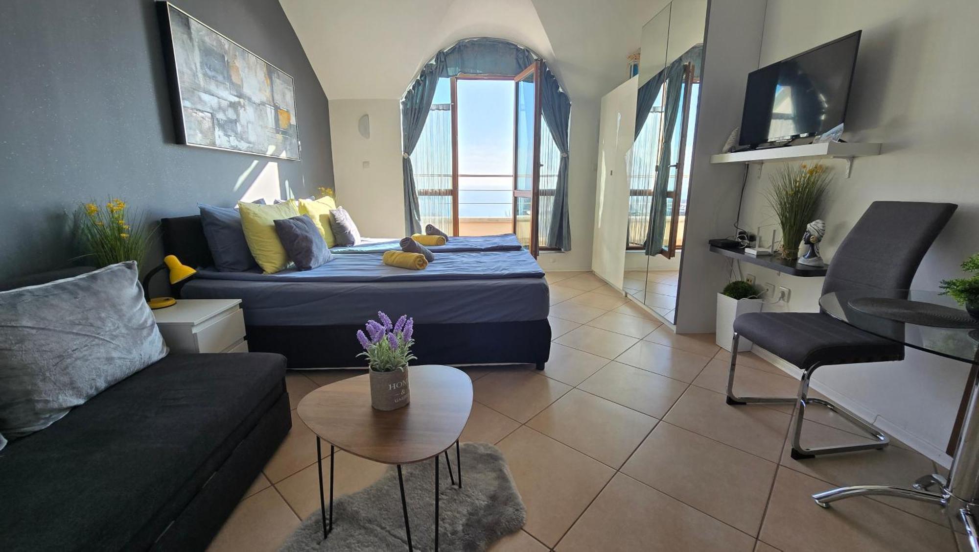 Black Sea Narcissus - Quiet Studio With Amazing Sea View Varna Buitenkant foto